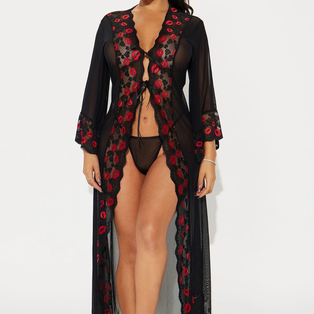 Elegant Black and Red Lace Robe